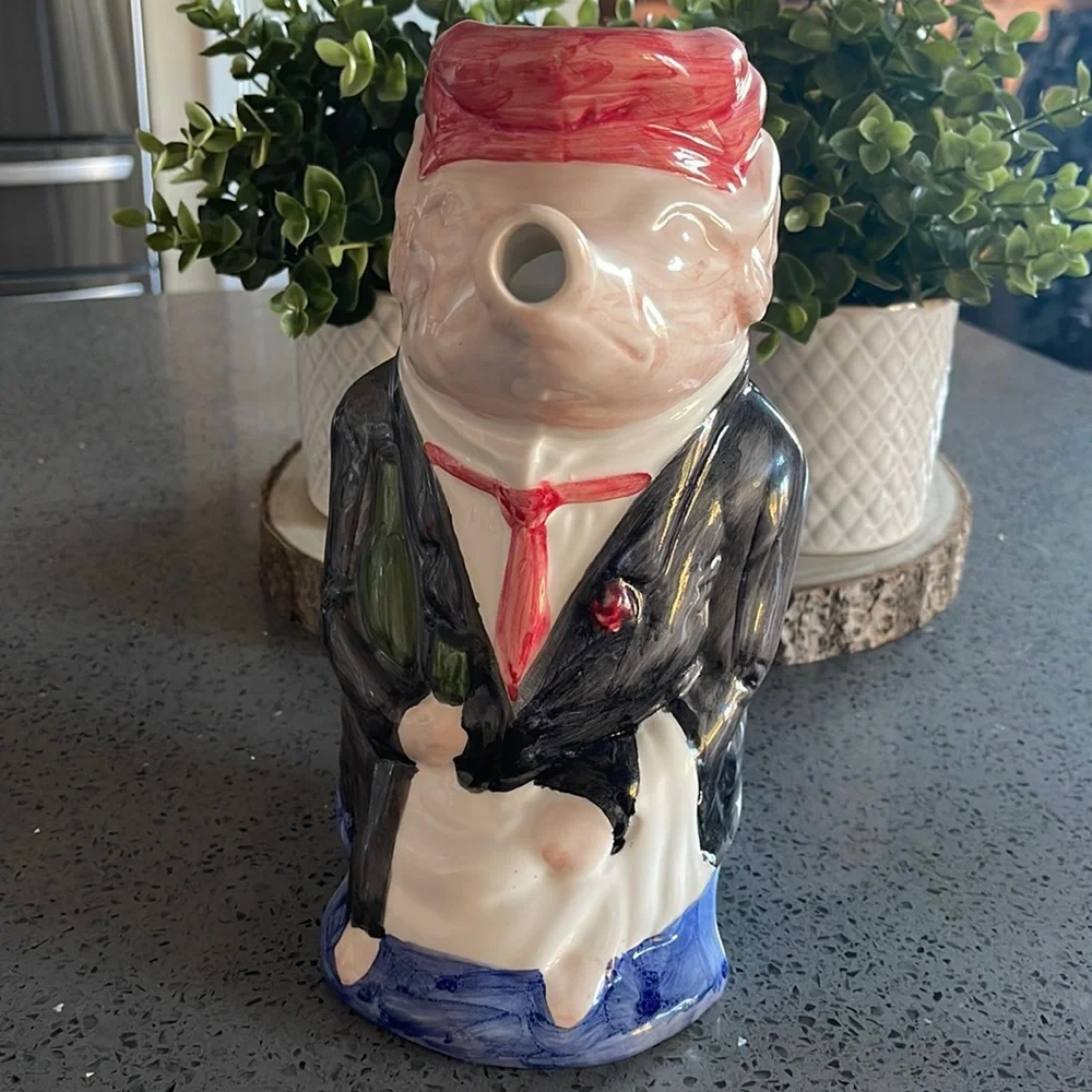 Vintage Sur la table collectors Limited edition butler pig pitcher #475/1000